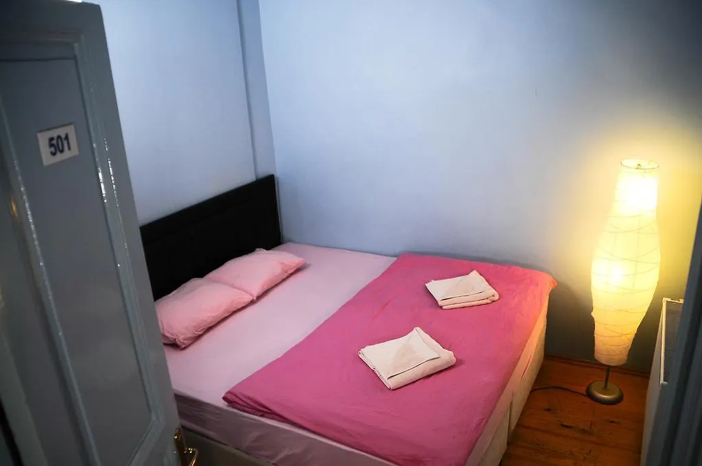 Galata West Hostel اسطنبول 0*,  تركيا